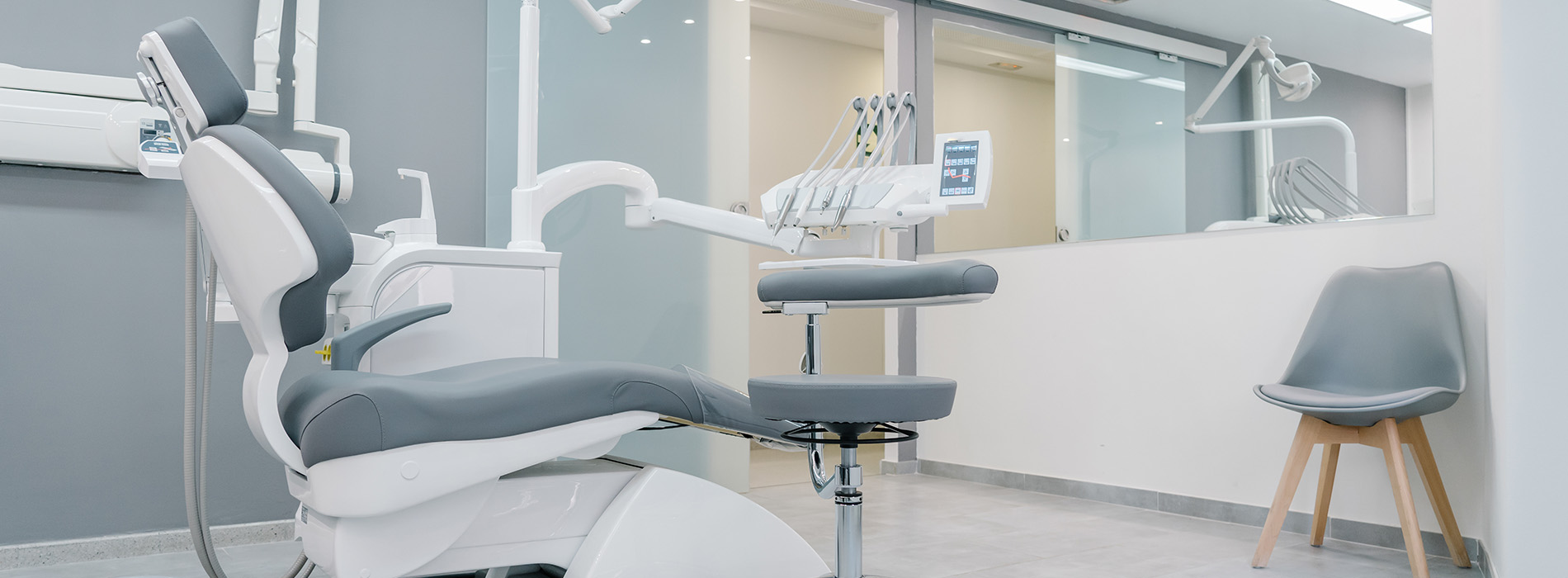 mediDental care | Emergency Dentist, Dental Extractions and Veneers