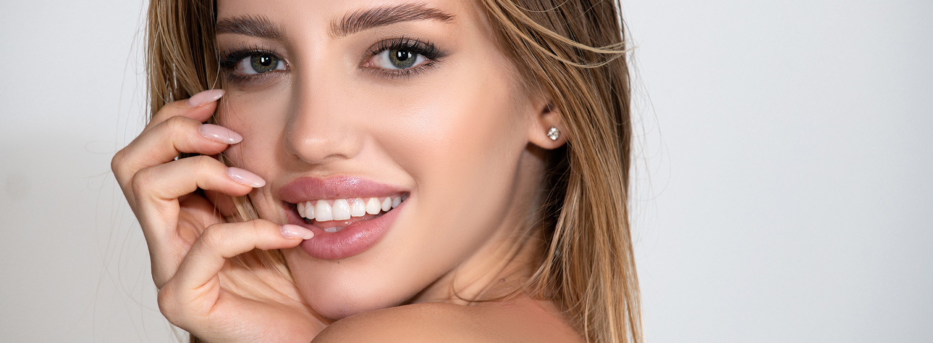 mediDental care | Root Canals, All-on-4 reg  and Implant Dentistry