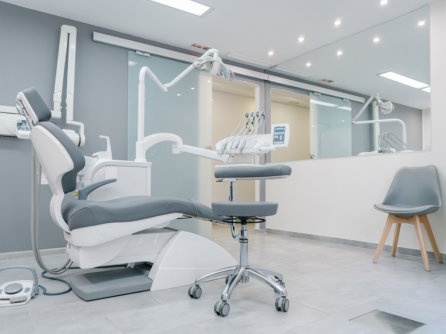 mediDental care | Dental Extractions, Sleep Apnea and Ceramic Crowns